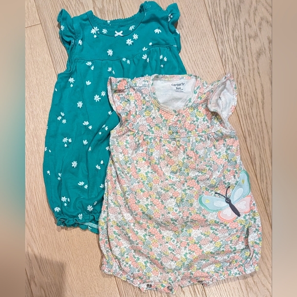 2/$10 💚 Bubble Rompers - Picture 1 of 3